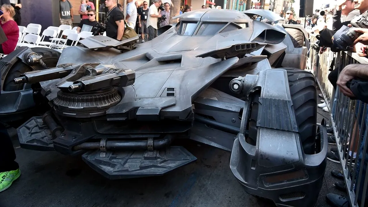 Poliţia din Moscova a ridicat o replică a maşinii lui Batman, găsită în centrul oraşului. Vehiculului îi lipsea un element esenţial