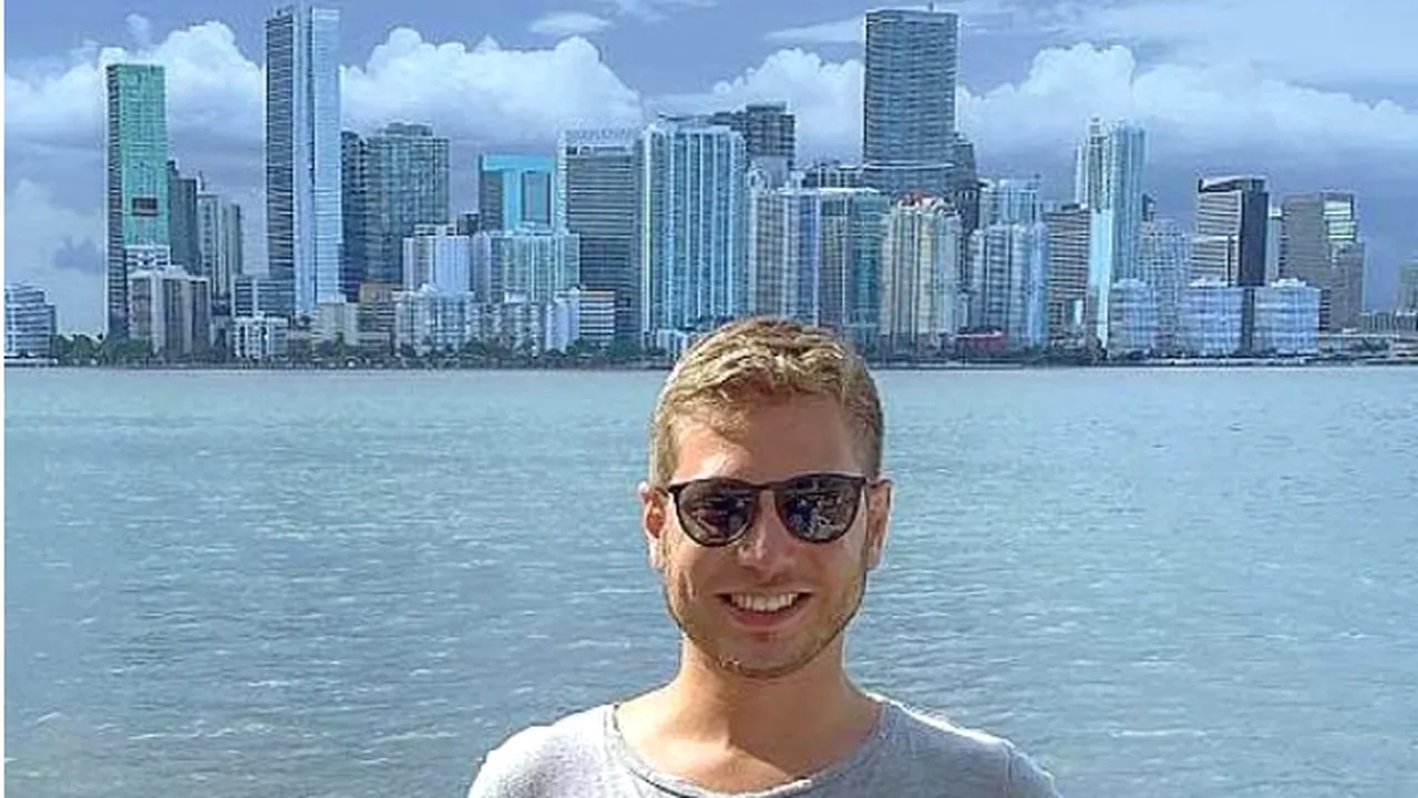 Yair, fiul rezervist al lui Netanyahu, dulce o viaţă dulce în Miami şi postează pe Telegram

