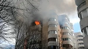 Reacţii în lanţ după incendiul din Constanţa. ISU Dobrogea răspunde acuzaţiilor: Pompierii au o singură autoscară pentru intervenţii la înălţime