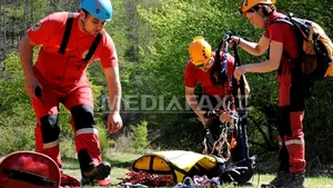 Turistă germană căzută într-o prăpastie în Munţii Făgăraş. Zona este greu accesibilă Salvamontului