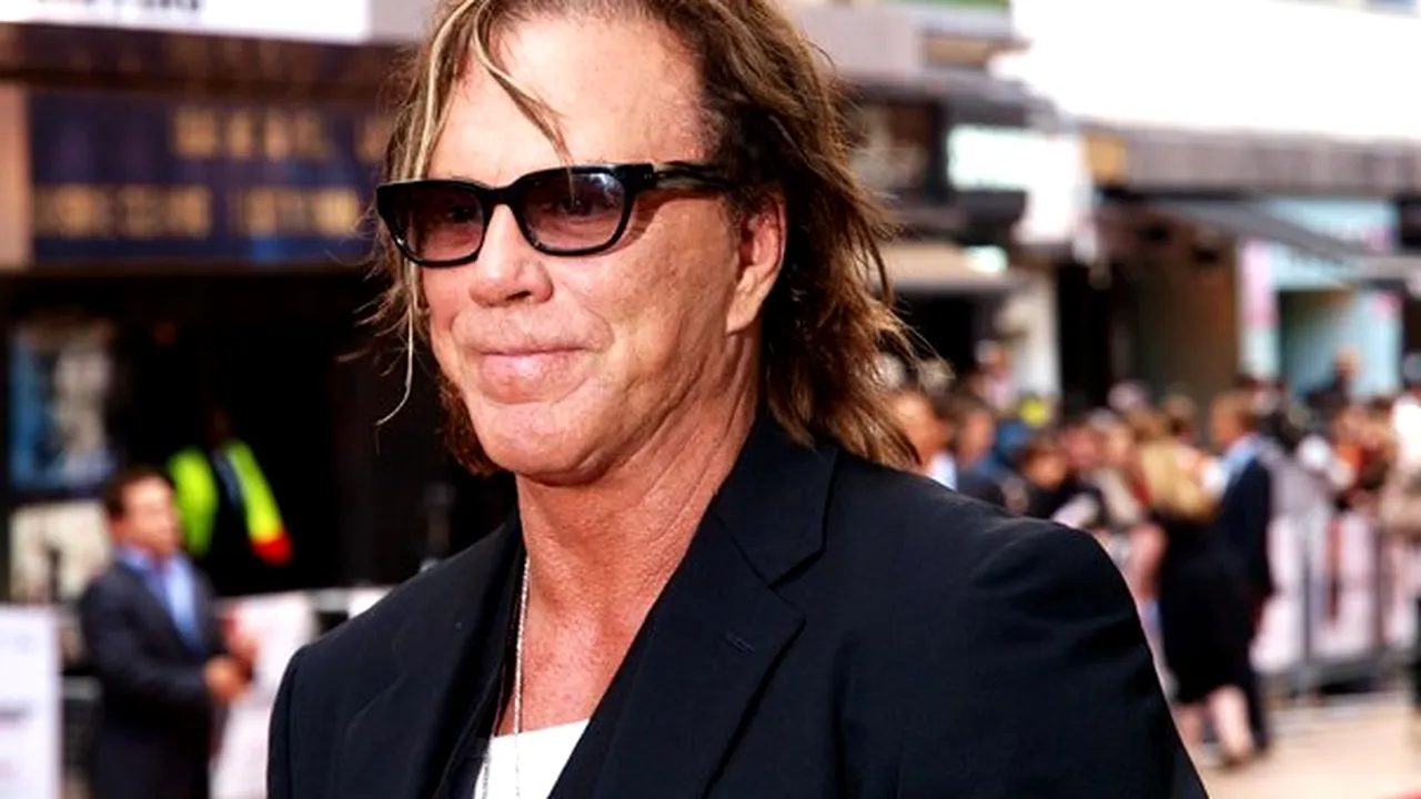 Mickey Rourke ar putea interpreta rolul unui jucător de rugby homosexual