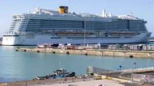 6.000 de turişti sunt blocaţi pe o navă de croazieră din Italia din cauza a doi chinezi suspectaţi de coronavirus. VIDEO