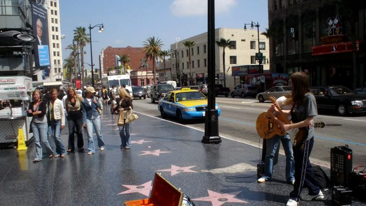 Walk of Fame, supus unor lucrări de restaurare