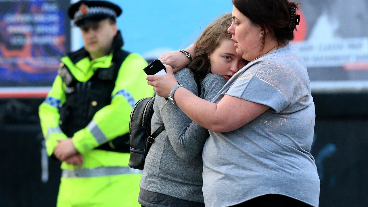 Atacul TERORIST de pe Manchester Arena: 119 răniţi, dintre care douăzeci de persoane, în stare CRITICĂ 