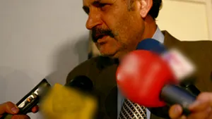 CC, sesizată cu o excepţie invocată în dosarul fostului procuror Ciofu