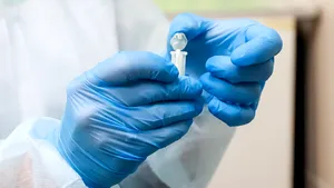 Coronavirus în România: Echipamente donate şi voluntari pentru testare. Aparate care pot prelucra câte 192 de probe pe zi