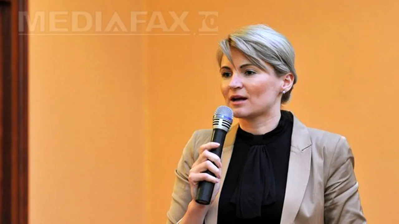 Andreea Paul: Am semnat moţiunea lui Vasile Blaga