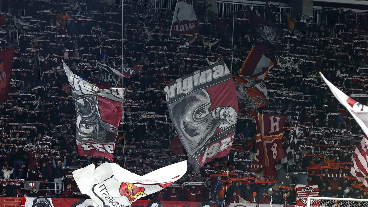 Un bărbat a fost amendat cu 3.000 de lei pentru că a aruncat cu pahare de carton pe teren la meciul Rapid-CFR Cluj