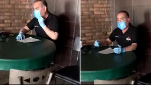 Un patron izbucneşte în plâns când îşi plăteşte angajaţii pentru ultima dată. ”Sunt ultimii mei bani. Nu mai aveţi joburi”. VIDEO