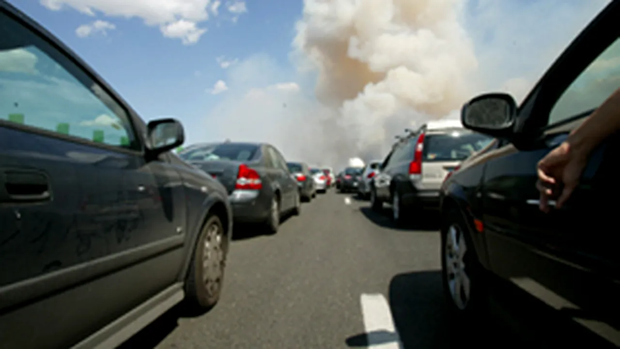 Traficul rutier pe A1, întrerupt din cauza unui incendiu, a fost reluat