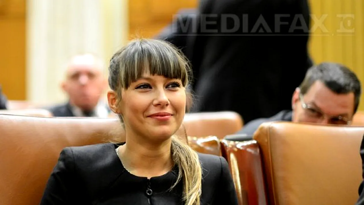 Cine este Cătălina Elena Ştefănescu, deputatul cu numărul 317: vorbeşte trei limbi străine şi a studiat la Moscova