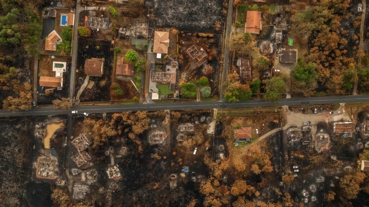 Cel mai mare incendiu din Franța din ultimii 77 de ani, declarat stins. 42.000 de hectare au fost afectate