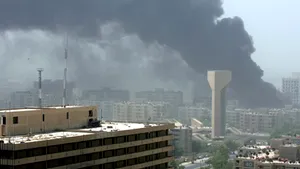 Zeci de morţi şi sute de răniţi, într-o serie de explozii la Bagdad