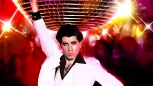 Costumul alb al lui John Travolta din 'Saturday Night Fever' ajunge la 260.000 de dolari la licitaţie