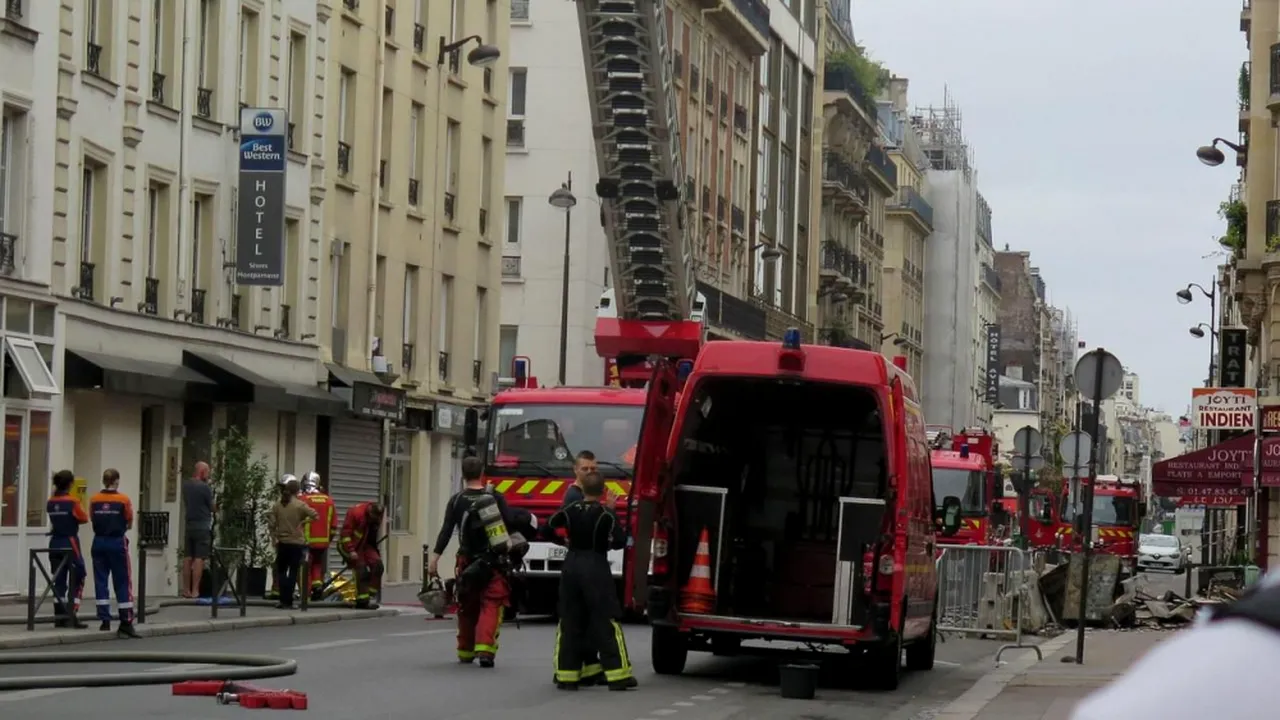 Accident la hotelul Ritz din Madrid. Prăbuşirea unor schele a provocat moartea unei persoane şi rănirea altor 11 