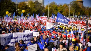 Jandarmerie: 30-40 de persoane care nu aparțin mediului sindicalist la protestul din Piața Victoriei