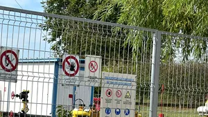Tragedia de la Crevedia se poate repeta la Drăgăşani. Locuitorii stau pe lângă un butoi cu pulbere