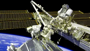 Atlantis s-a desprins de ISS şi a intrat pe traiectoria de revenire pe Pământ
