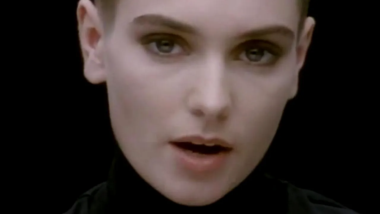 Reprezentanţii cântăreţei Sinead O'Connor îi interzic lui Donald Trump să-i folosească muzica în campanie