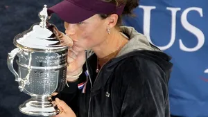 Samantha Stosur s-a calificat în sferturi de finală la Roland Garros