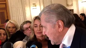 Ilie Năstase, atac din Parlament la adresa lui Mugur Isărescu: Tovarăşul are şi pensie şi salariu. O să-l îngroape acolo la BNR