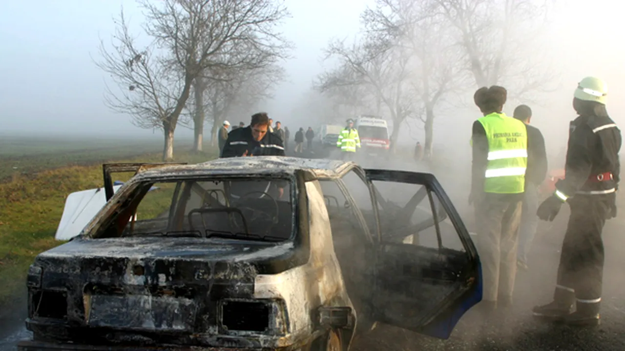 Dosar penal după ce maşina unui primar din Caraş-Severin a fost incendiată 