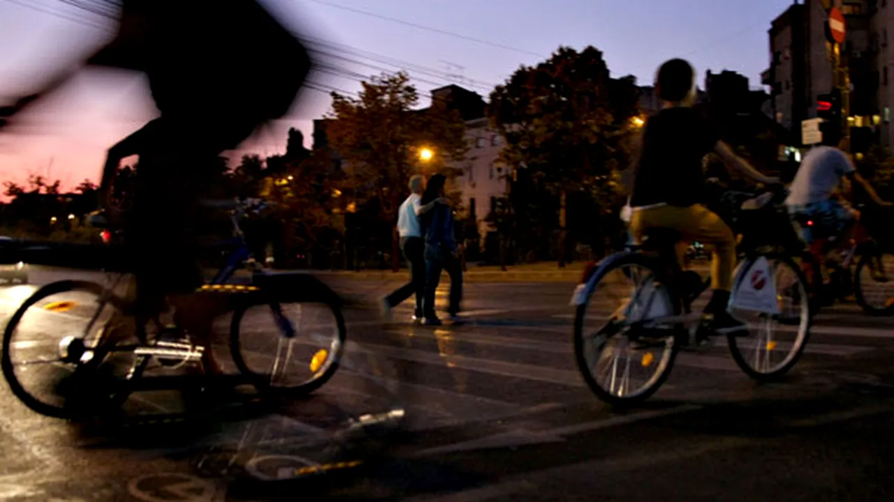 Centrele de bike-sharing gratuit “La Pedale” se extind şi în Parcul Bazilescu din Capitală