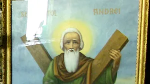 În copilărie, Boc făcea rame pentru icoane împreună cu mama sa