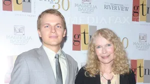 Woody Allen crede că Ronan, fiul lui biologic cu Mia Farrow, ar putea fi de fapt copilul lui Sinatra