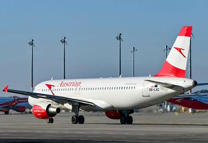 EXTERNE Alertă cu bombă într-un avion de pasageri, la granița cu România. Avionul, escortat militar până la aterizarea de urgență