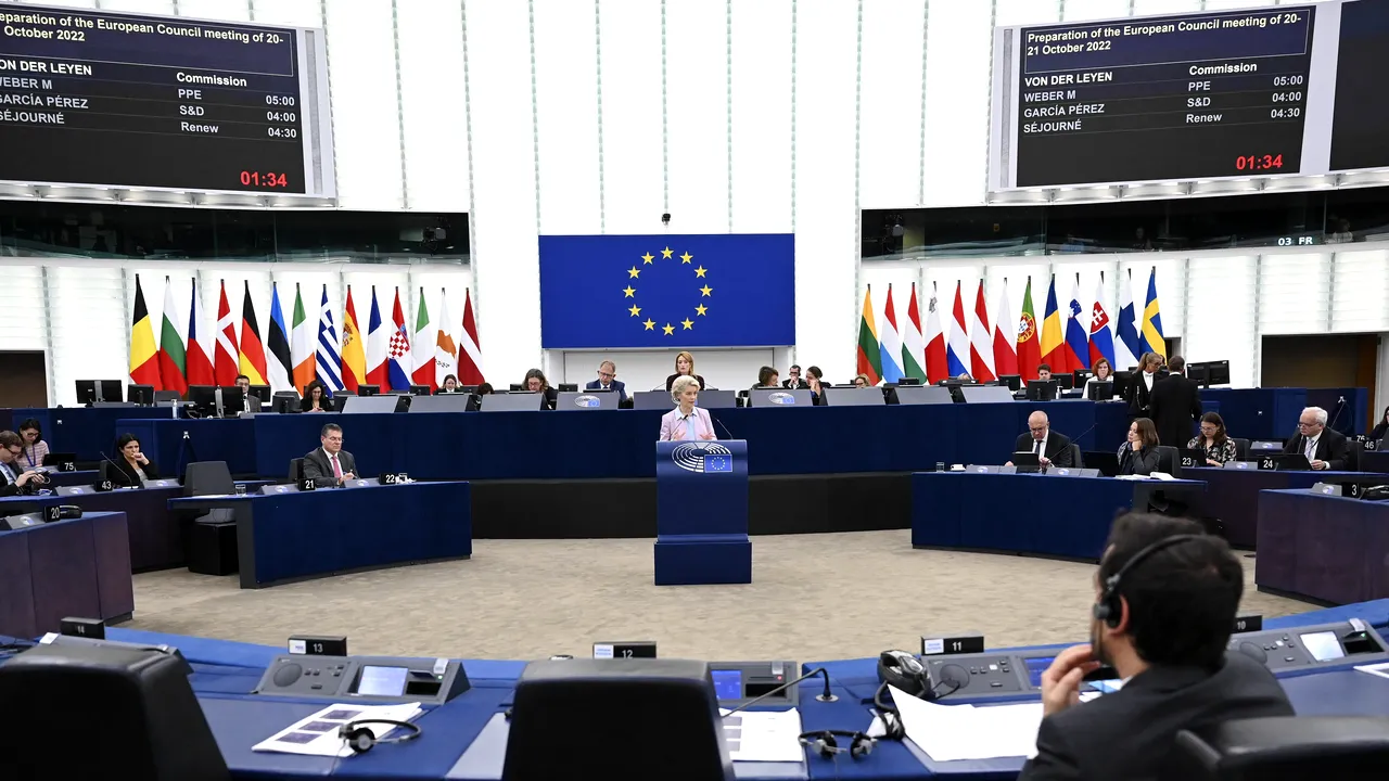 Comisia Europeană a prezentat formal propunerea privind plafonarea tarifelor la gaze în UE