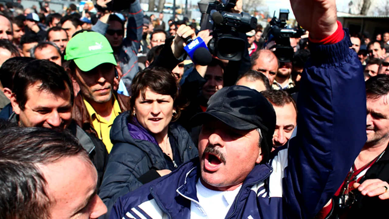 Sindicaliştii pregătesc pichetări începând de miercuri şi grevă generală din 25 mai - surse