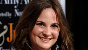 Scriitoarea Julie Powell, cea care a inspirat filmul „Julie şi Julia”, a încetat din viaţă