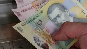 Majoritatea românilor spun că economisirea este importantă, dar nu au bani puşi deoparte