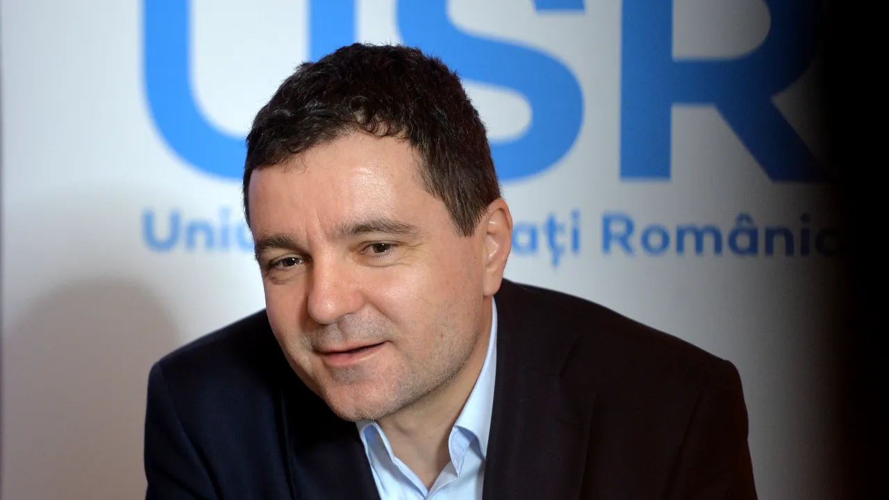 VIDEO Incidente la şedinţa Consiliului General al Municipiului Bucureşti. Nicuşor Dan ameninţă cu plângeri penale 