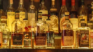 Medicul şef al SUA vrea avertismente privind riscul de cancer pe etichetele băuturilor alcoolice