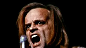 Sora actriţei Nastasia Kinski îşi acuză tatăl, actorul Klaus Kinski, că a violat-o în copilărie