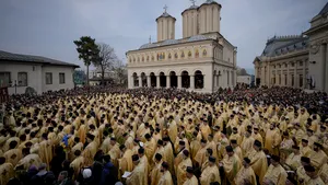 Pelerinajul de Florii la Bucureşti. Ierarhi, preoţi, monahi şi credincioşi vor umple străzile
