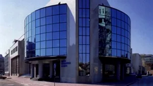 Băncile pot să transmită până la 15 aprilie declaraţia privind impozitul pe profit pentru 2007