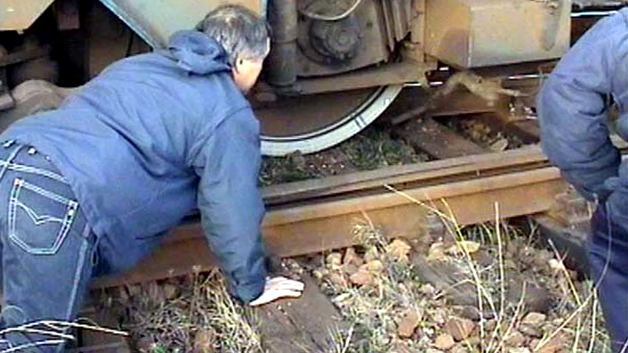 Un vagon al unui tren personal a deraiat în gara din Suceava