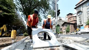 Lucrări la reţeaua Netcity, pe bulevardele din centrul Capitalei - FOTO