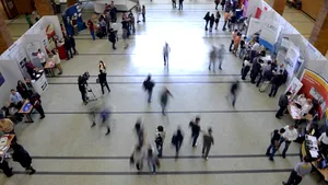 MAE a deschis o pagină web pentru oportunităţile de angajare în instituţiile europene 