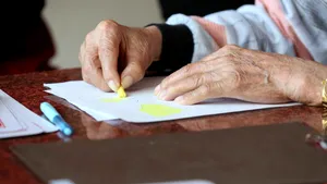 Boala Alzheimer: Semnele timpurii și prevenția. Mii de români s-au îmbolnăvit anul trecut