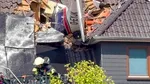 Accident grav în Germania: un avion de mici dimensiuni s-a înfipt în acoperișul unei case, iar zona a fost evacuată