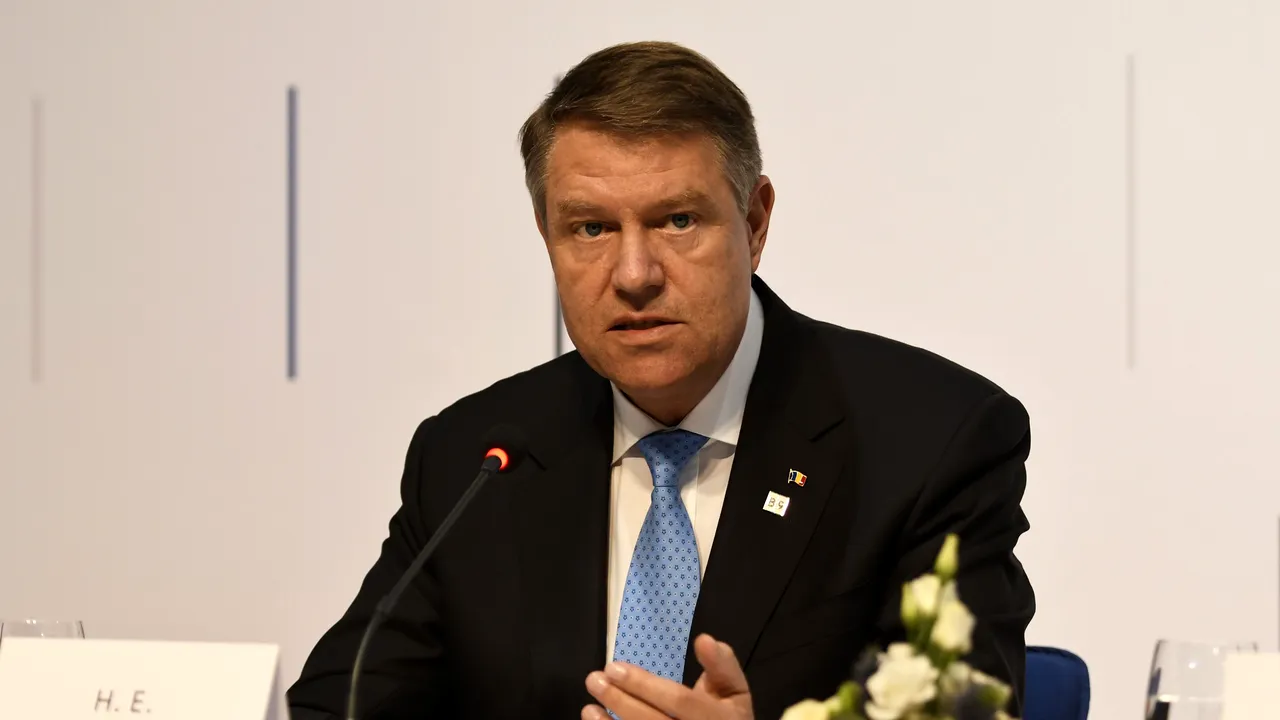 Klaus Iohannis: Socialiştii europeni s-au întâlnit la Sibiu. PSD nu a fost invitat. E o palmă dată partidului/ Nu din cauza olandezilor sau francezilor nu suntem în Schengen. Din cauza PSD-ului