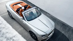 Record pe piaţa luxului din România. Patru automobile noi Rolls-Royce, înmatriculate într-o lună. Preţul poate ajunge la 500.000 de euro