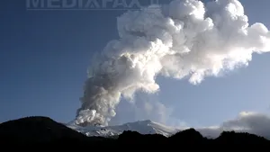 Aeroportul din Catania, închis din cauza unui nor de cenuşă eliberat de vulcanul Etna