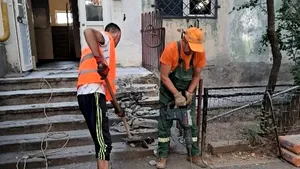 Administrația Sectorului 5 amenajează rampe de acces în blocuri, pentru persoanele cu handicap (P)
