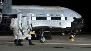 VIDEO Un avion experimental aparţinând Forţelor Aeriene SUA a revenit după o misiune SECRETĂ de doi ani