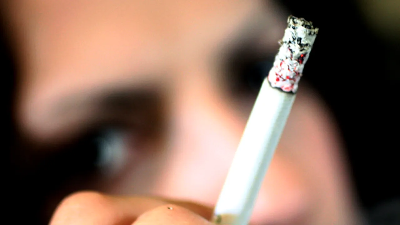 La fiecare 15 minute un român moare din cauza fumatului